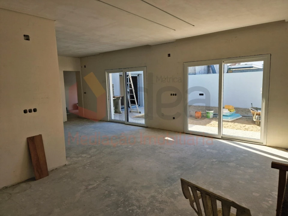 Moradia T3 para Venda em Fernao Ferro Foto 16
