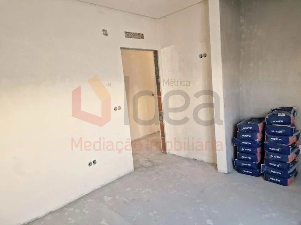 Moradia T3 para Venda em Fernao Ferro Foto 26