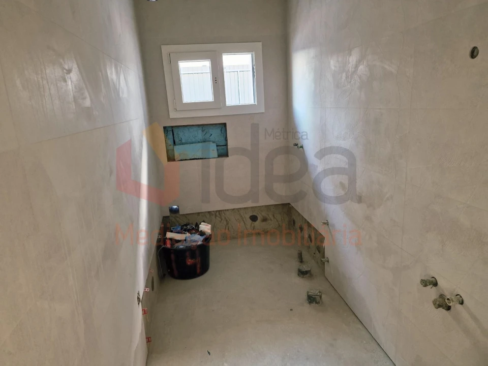 Moradia T3 para Venda em Fernao Ferro Foto 34