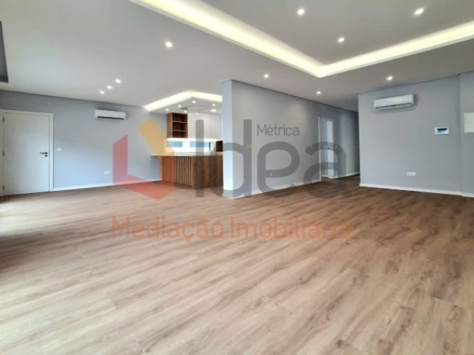Moradia T3 para Venda em Fernao Ferro Foto 12
