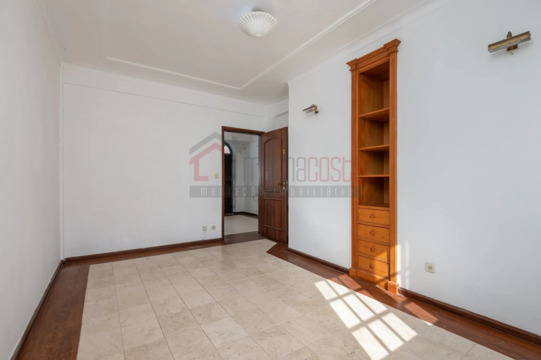 Moradia T5 para Venda em Peniche Foto 12