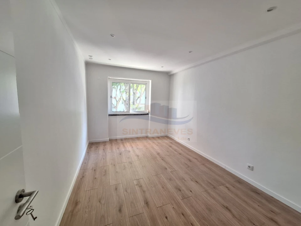 Apartamento T3 para Venda em Venteira Foto 6