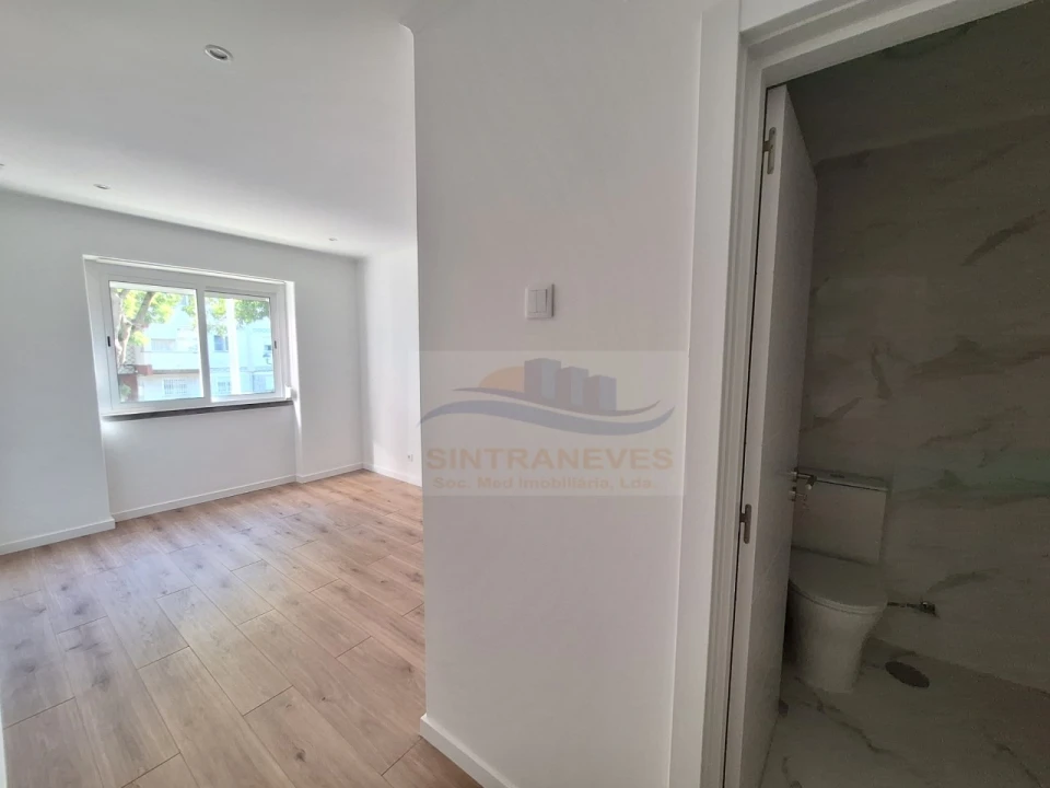 Apartamento T3 para Venda em Venteira Foto 7