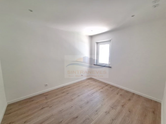 Apartamento T3 para Venda em Venteira Foto 5