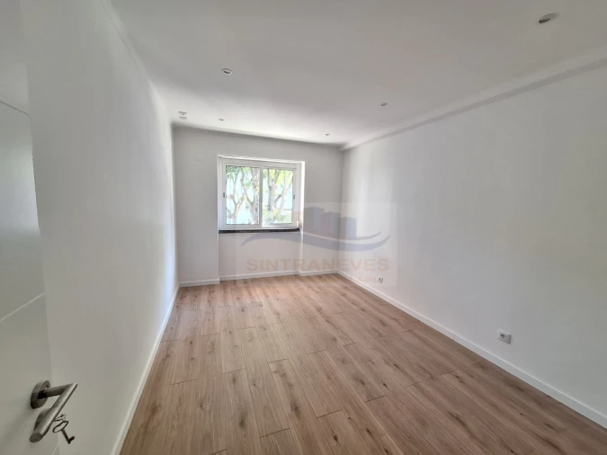 Apartamento T3 para Venda em Venteira Foto 6