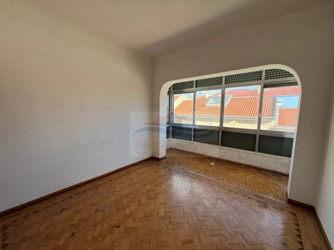 Apartamento T2 para Venda em Falagueira-Venda Nova Foto 4