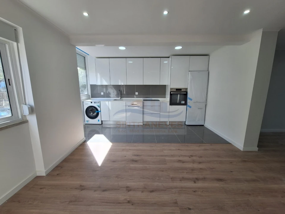 Apartamento T2 para Venda em Venteira Foto 6