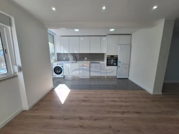 Apartamento T2 para Venda em Venteira
