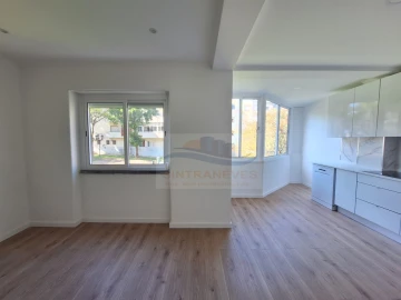 Apartamento T2 para Venda em Venteira