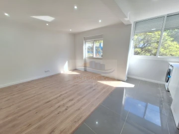 Apartamento T2 para Venda em Venteira