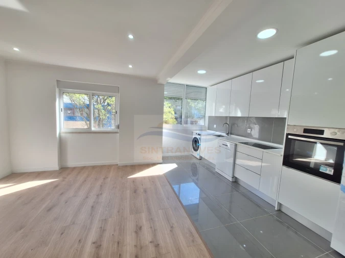 Apartamento T2 para Venda em Venteira Foto 5