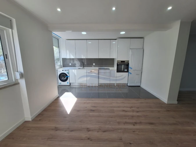 Apartamento T2 para Venda em Venteira Foto 6