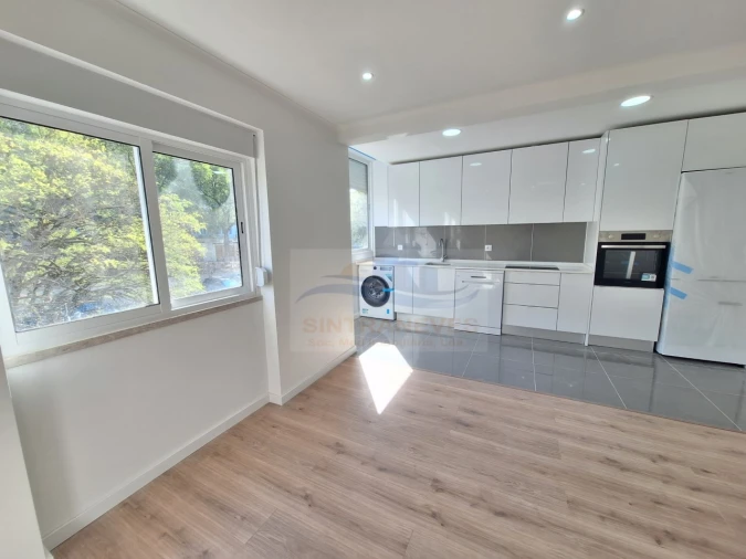 Apartamento T2 para Venda em Venteira Foto 8