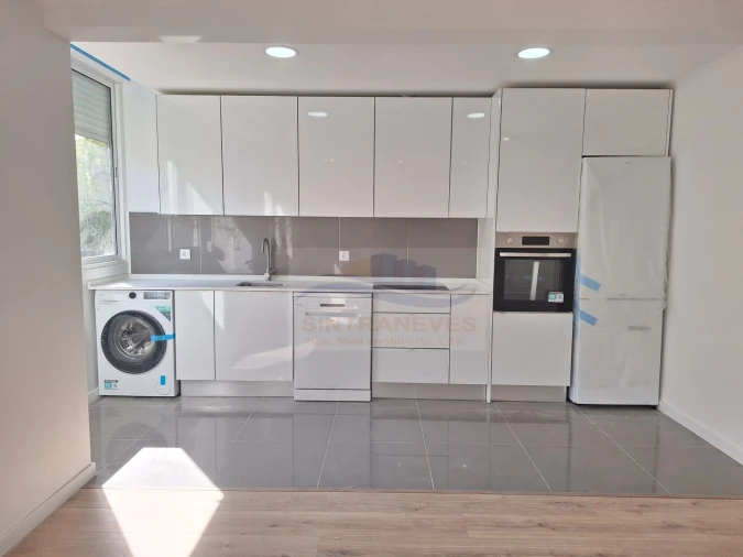 Apartamento T2 para Venda em Venteira Foto 9