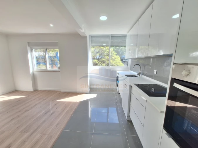 Apartamento T2 para Venda em Venteira Foto 12