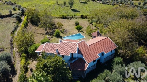 Quinta T4 para Venda em Senhorim