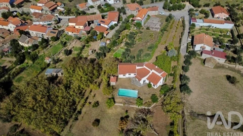 Quinta T4 para Venda em Senhorim