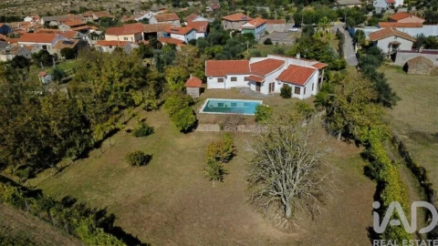 Quinta T4 para Venda em Senhorim