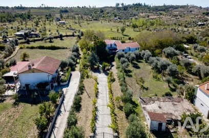 Quinta T4 para Venda em Senhorim