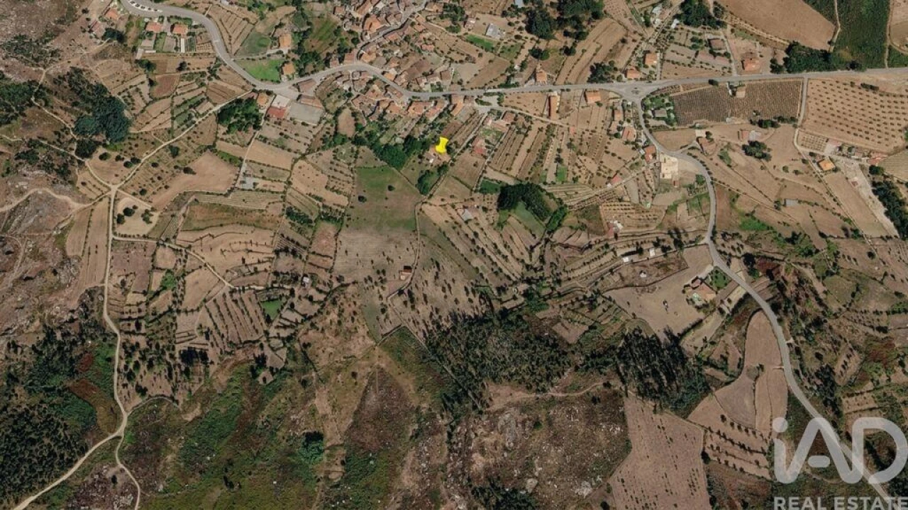 Quinta T4 para Venda em Senhorim Foto 40