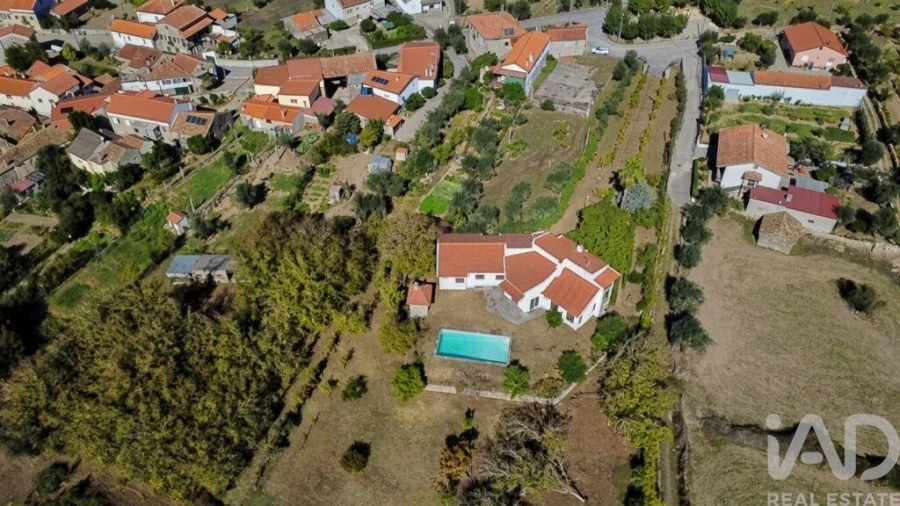 Quinta T4 para Venda em Senhorim Foto 7