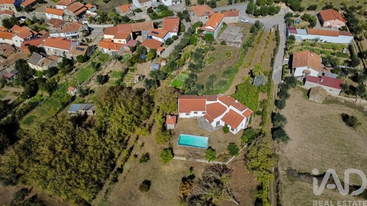 Quinta T4 para Venda em Senhorim Foto 7