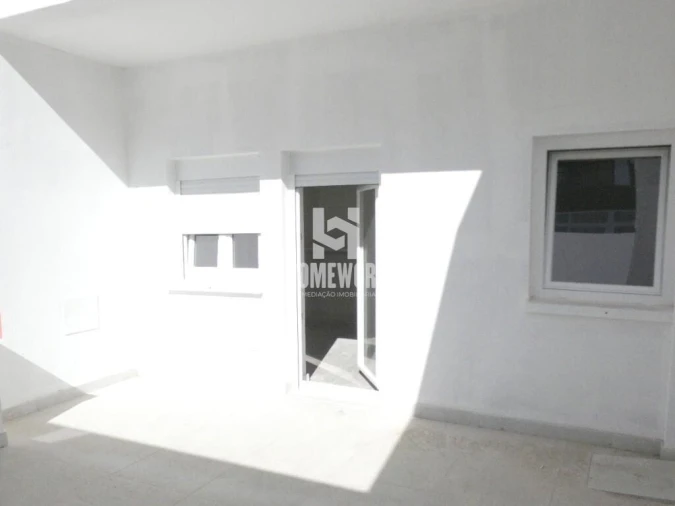 Apartamento T1 para Venda em Alto do Seixalinho, Santo André e Verderena Foto 2