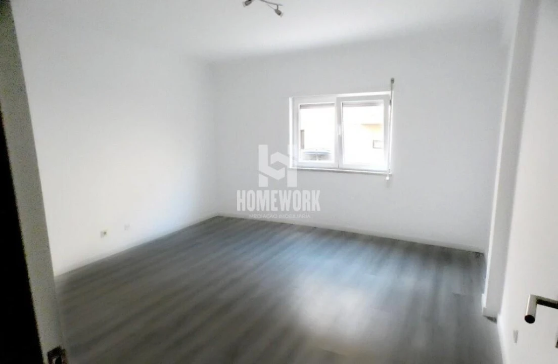 Apartamento T3 para Venda em Quinta do Conde Foto 12
