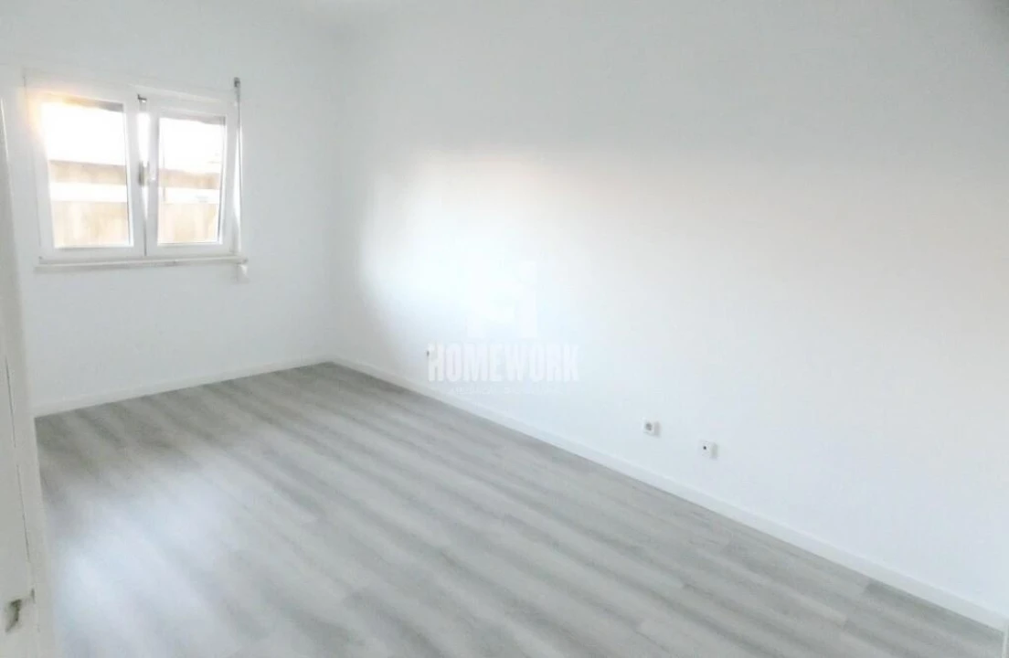 Apartamento T3 para Venda em Quinta do Conde Foto 7