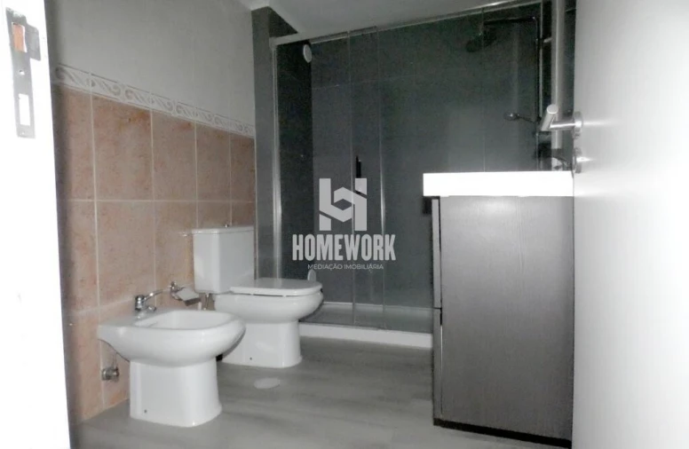 Apartamento T3 para Venda em Quinta do Conde Foto 11