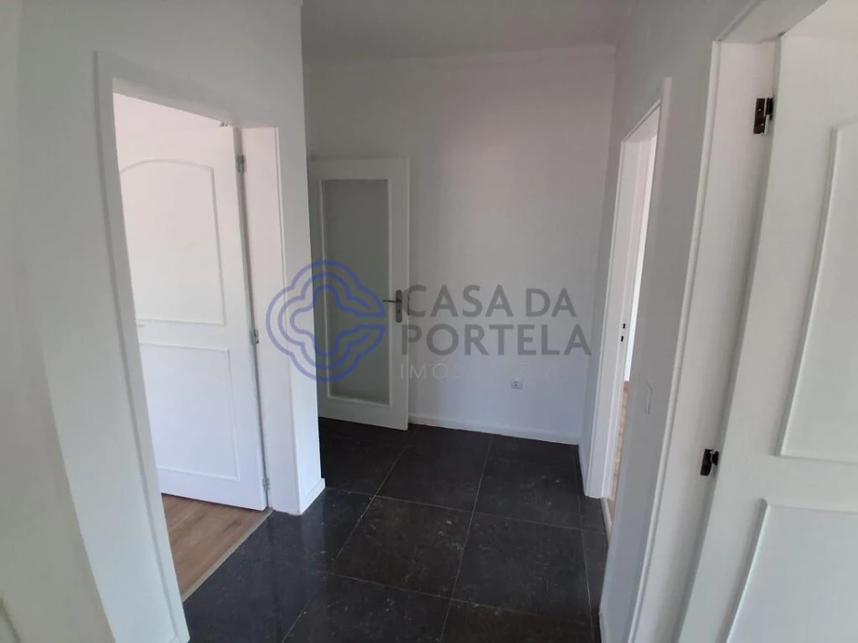 Apartamento T3 para Venda em Fânzeres e São Pedro da Cova Foto 13