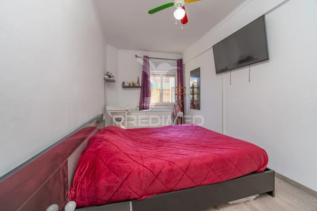 Apartamento T2 para Venda em Póvoa de Santa Iria e Forte da Casa Foto 11