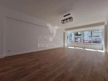 Apartamento T3 para Venda em São Domingos de Benfica