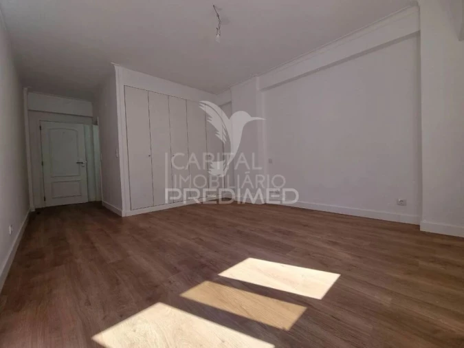 Apartamento T3 para Venda em São Domingos de Benfica Foto 7