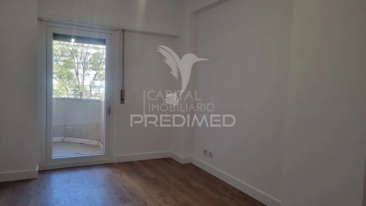 Apartamento T3 para Venda em São Domingos de Benfica Foto 12