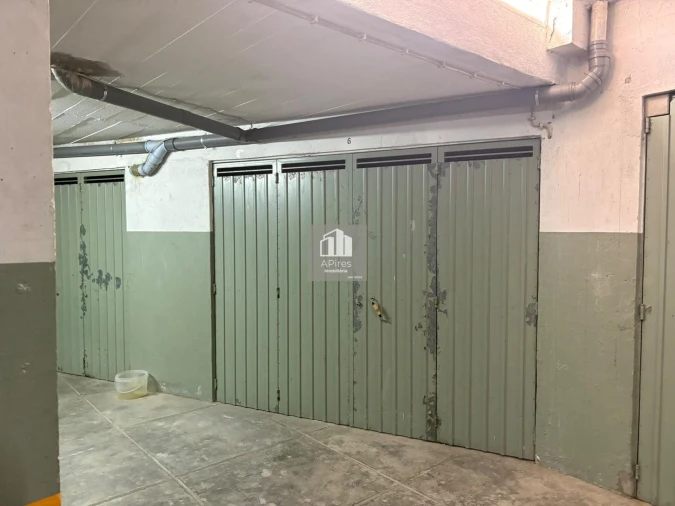 Garagem para Venda em Costa da Caparica Foto 2
