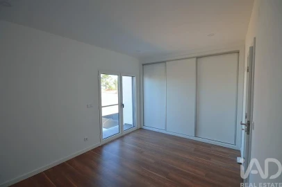 Moradia T3 para Venda em Fernao Ferro
