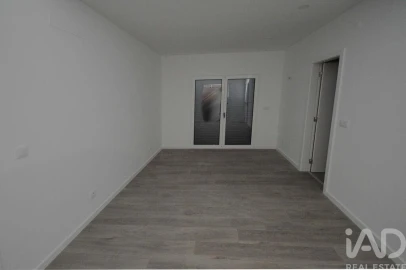 Moradia T3 para Venda em Fernao Ferro