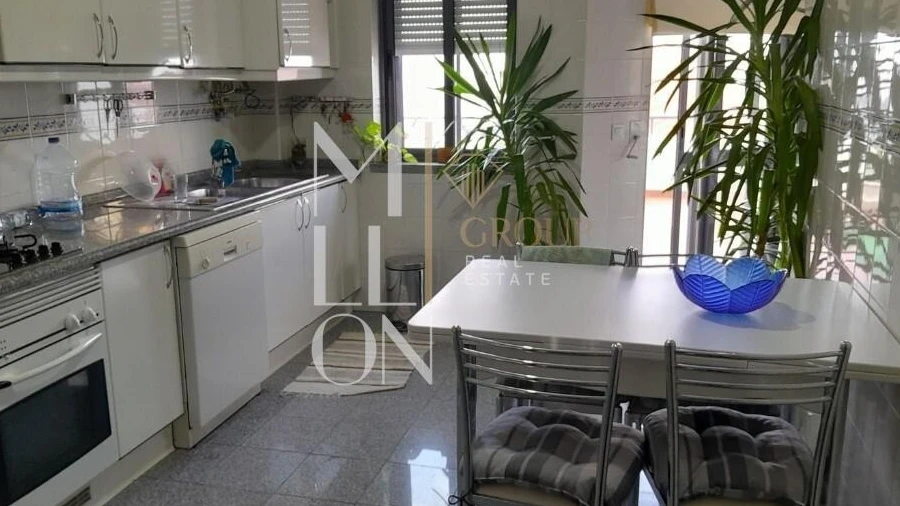 Apartamento T3 para Venda em Avelãs de Ambom e Rocamondo