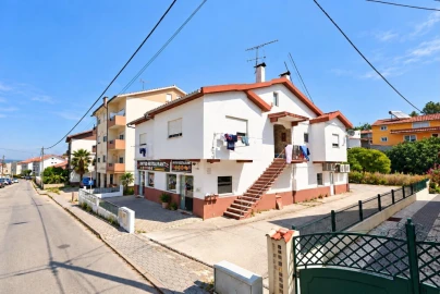 Prédio para Venda em São Martinho de Árvore e Lamarosa