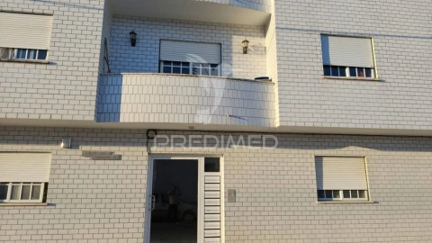 Apartamento T1 para Venda em Bustos, Troviscal e Mamarrosa