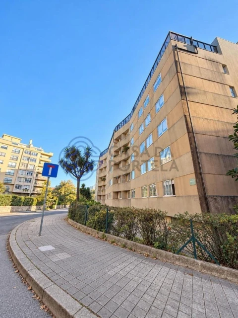 Apartamento T4 para Venda em Aldoar, Foz do Douro e Nevogilde