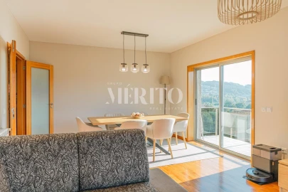 Apartamento T3 para Venda em Selho (São Jorge)