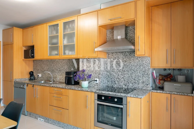 Apartamento T3 para Venda em Selho (São Jorge) Foto 17