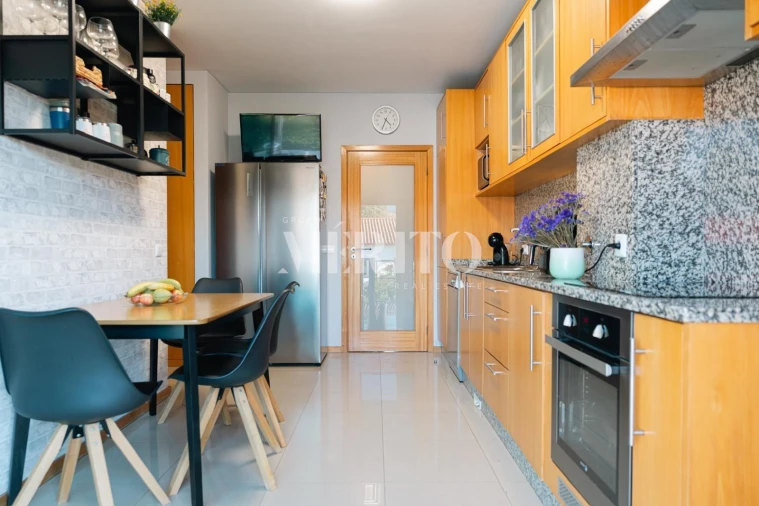 Apartamento T3 para Venda em Selho (São Jorge) Foto 22