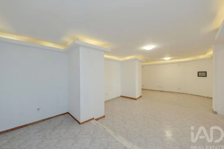 Apartamento T2 para Venda em Penha de França Foto 10