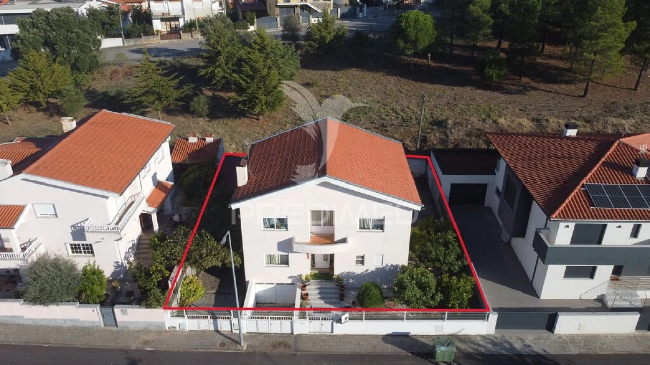 Moradia T4 para Venda em Mirandela Foto 5