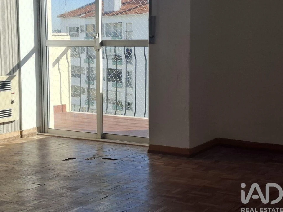 Apartamento T2 para Venda em Alcabideche Foto 9