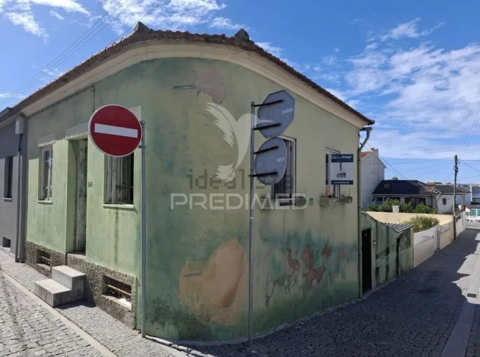 Moradia T3 para Venda em Arvore Foto 3