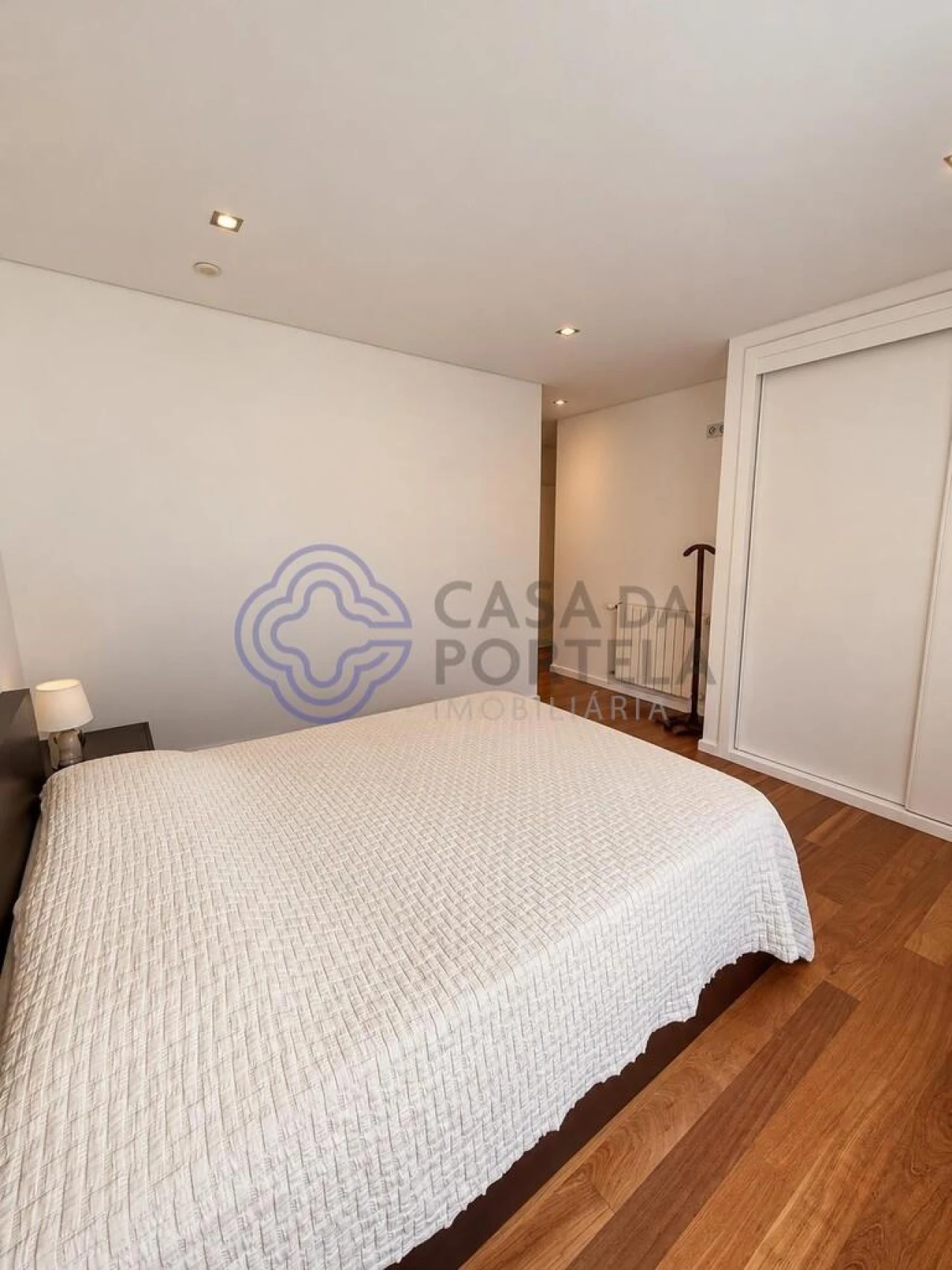 Apartamento T2 para Venda em Arcozelo Foto 40